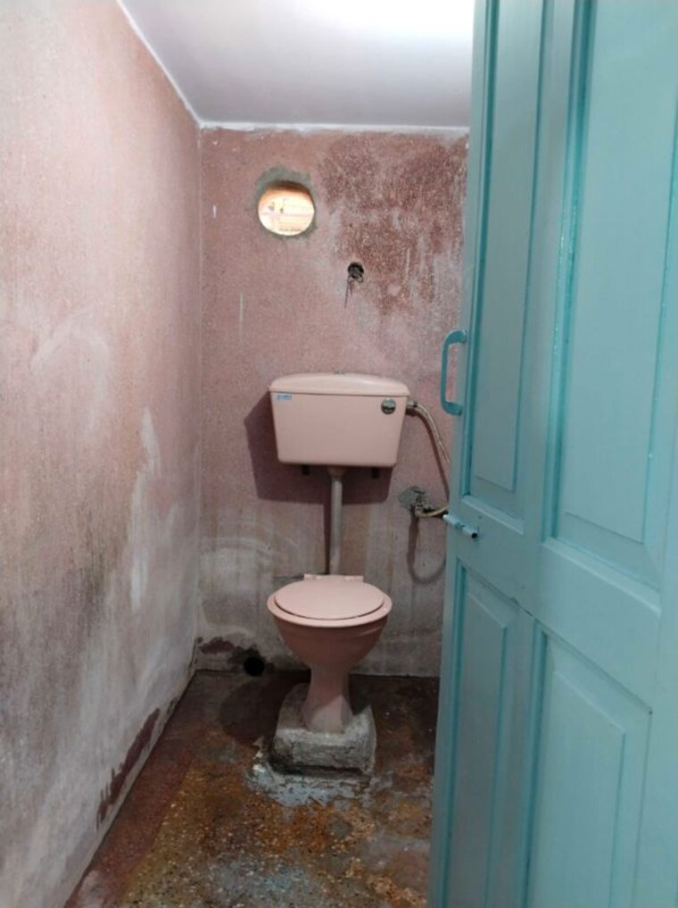 Bathroom, baguiati 1 Bedroom 600 Sq.Ft. Apartment In Baguiati Kolkata 9984912