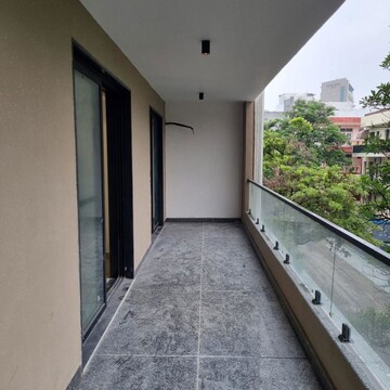 Room in 3.5 BHK Apartment at Smart World Gems, Sector 89 – for Rent
