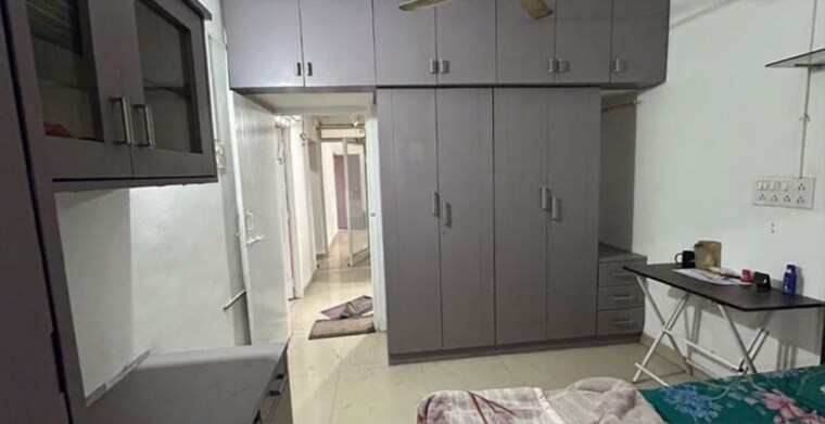 Master Bedroom, kumar-mahatma-society 2 Bedroom 1000 Sq.Ft. Apartment In Kothrud Pune 9985020