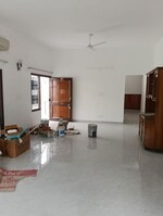 4 BHK + Pooja Room,Servant Room,Study Room,Extra Room 4500 Sq.Ft. Builder Floor in Sector 34