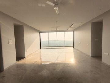 Room in 4 BHK Apartment at Akshar One Akshar, Sanpada – for Rent