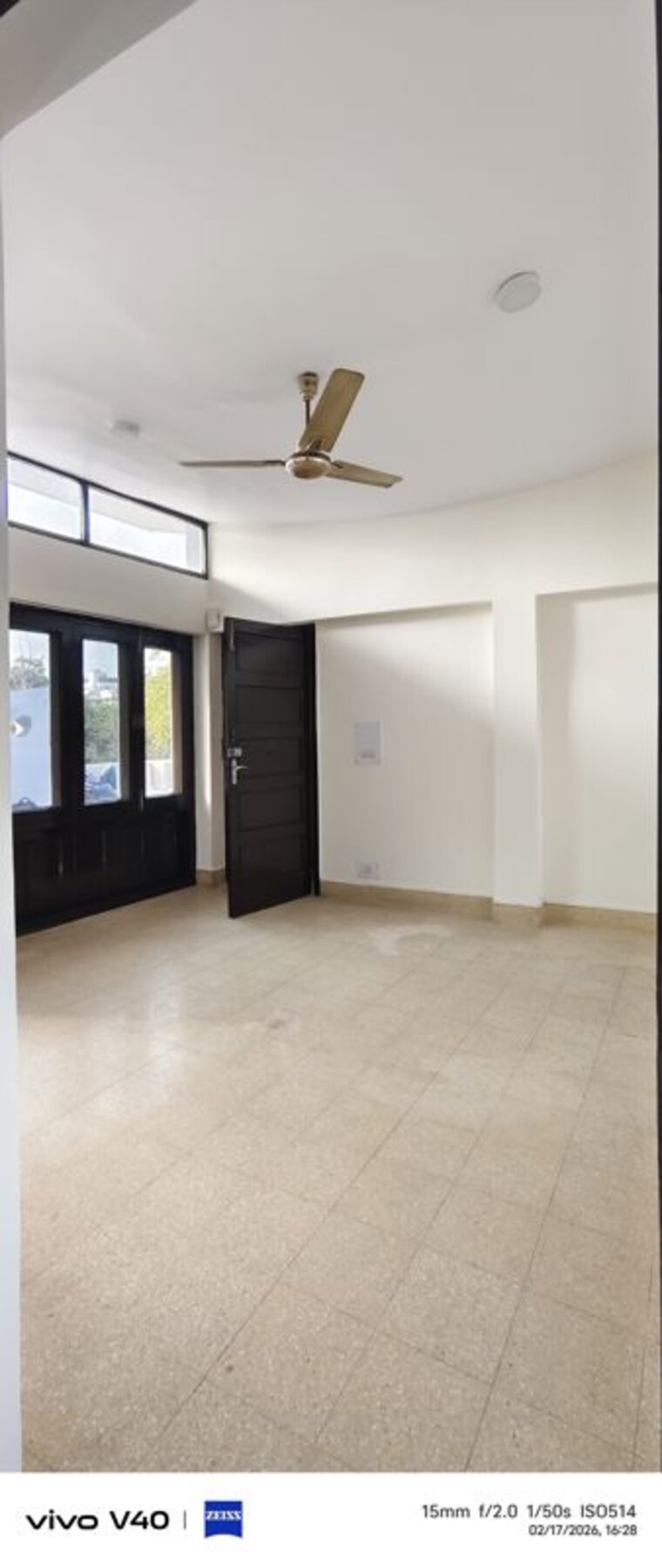 Room, defence colony 1 Bedroom 750 Sq.Ft. Apartment In Defence Colony Delhi 9985129