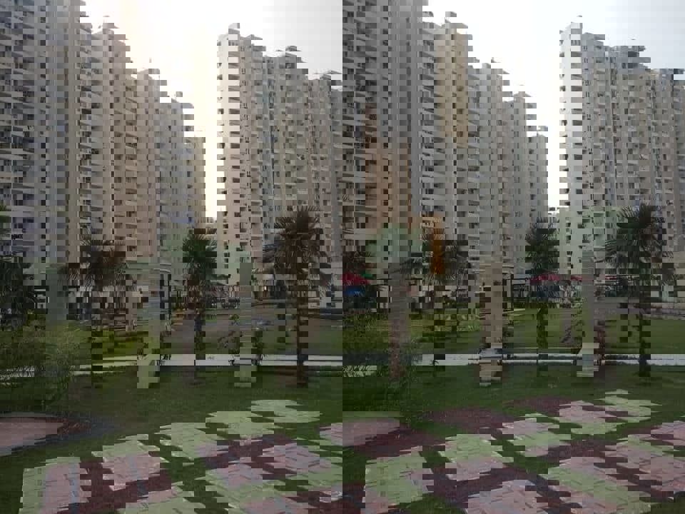 3 BHK + Pooja Room 1300 Sq.Ft. Apartment in SBP Housing Park