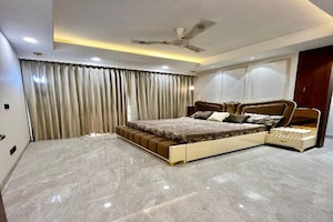 Bedroom in 4 BHK Builder Floor at Shiv Chhaya CHS, Andheri West – for Sale