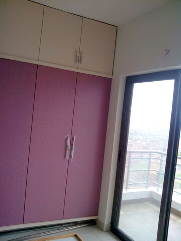 Furnished Amenities in 3 BHK Apartment at Ambiience Antilia, Bavdhan – for Rent