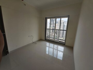 Room in 1 BHK Apartment at Raunak Residency Thane, Pokhran Road No One – for Sale