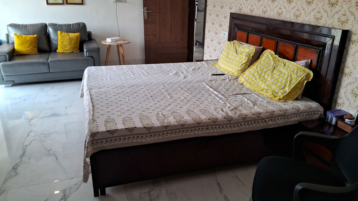 1.5 BHK Builder Floor For Rent in Sector 18