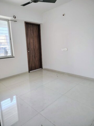 Room in 3 BHK Apartment at Siddh Amara, Bavdhan – for Rent
