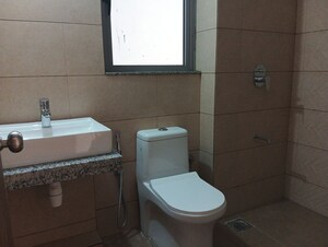Bathroom in 2 BHK Apartment at Kalpataru Immensa, Kolshet Road – for Rent