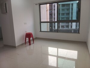 Room in 2 BHK Apartment at Kalpataru Immensa, Kolshet Road – for Rent
