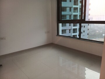 Room in 2 BHK Apartment at Kalpataru Immensa, Kolshet Road – for Rent