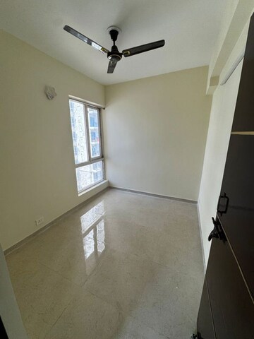 Room in 2 BHK Apartment at Signature The Millennia 3, Sector 37d – for Rent