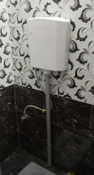 Bathroom in 1 BHK Builder Floor at Husainganj – for Rent