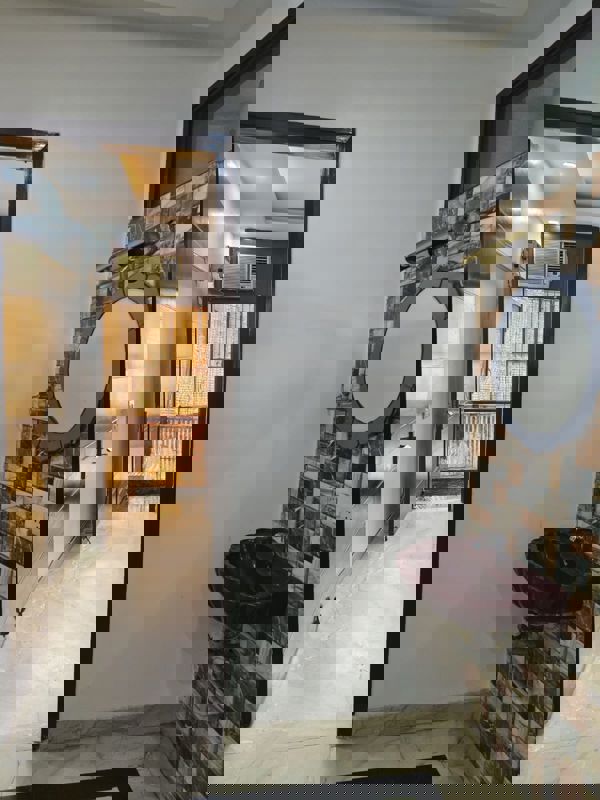 3 BHK 300 Sq.Yd. Apartment in DLF Atria