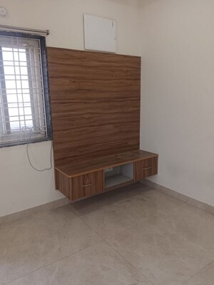 Room in 3 BHK Apartment at Manikonda – for Rent