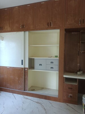 Furnished Amenities in 3 BHK Apartment at Manikonda – for Rent