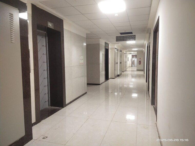 undefined, chandak-unicorn Commercial Office Space 1890 Sq.Ft. In Andheri West Mumbai 9985588