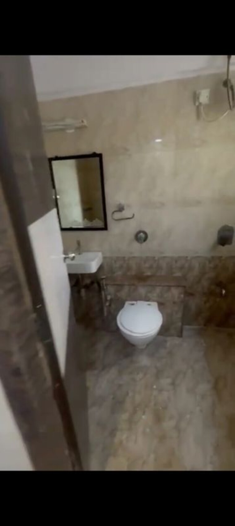 Bathroom, sunder nagar 3 Bedroom 1100 Sq.Ft. Apartment In Sunder Nagar Mumbai 9985687
