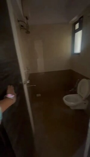 Furnished Amenities in 3 BHK Apartment at Sunder Nagar – for Rent