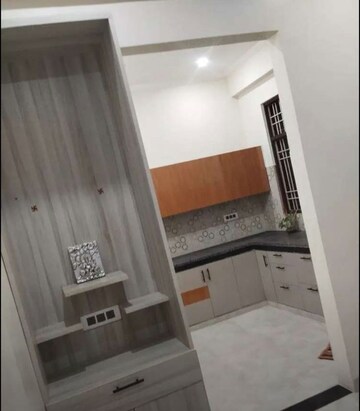 Furnished Amenities in 3 BHK Apartment at Hazratganj – for Rent