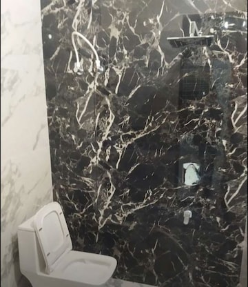 Parking in 3 BHK Apartment at Hazratganj – for Rent