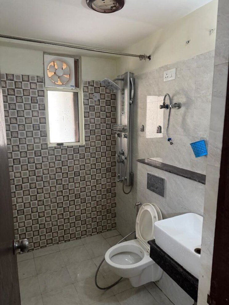 Bathroom, kw-srishti 2.5 Bedroom 1225 Sq.Ft. Apartment In Raj Nagar Extension Ghaziabad 9985701