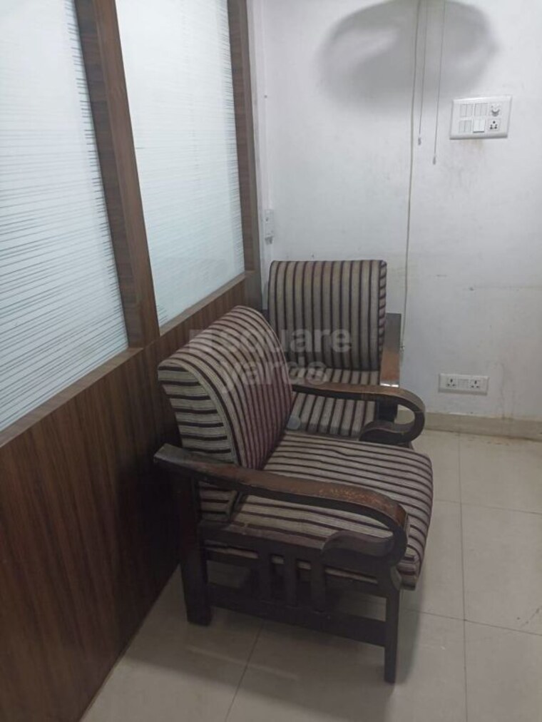 Common Area, vibhuti khand Commercial Office Space 848 Sq.Ft. In Vibhuti Khand Lucknow 9985658