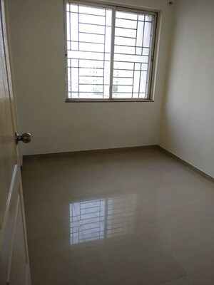 Room in 2 BHK Apartment at Kunal Belleza, Bavdhan – for Rent