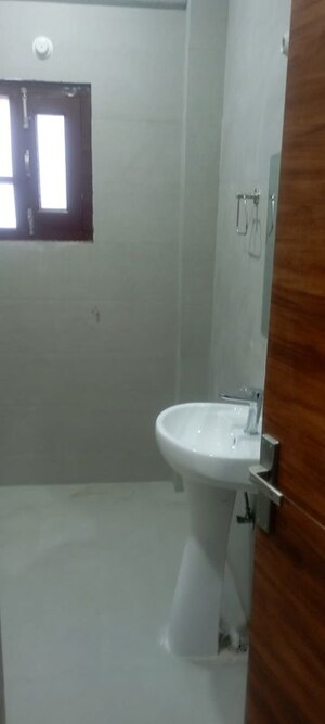Bathroom in 3 BHK Apartment at Kandaghat – for Sale