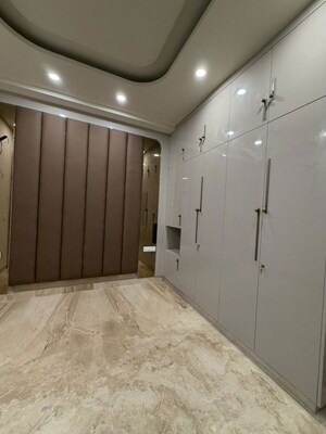 Room in 6+ BHK Independent House at Sector 47 – for Sale