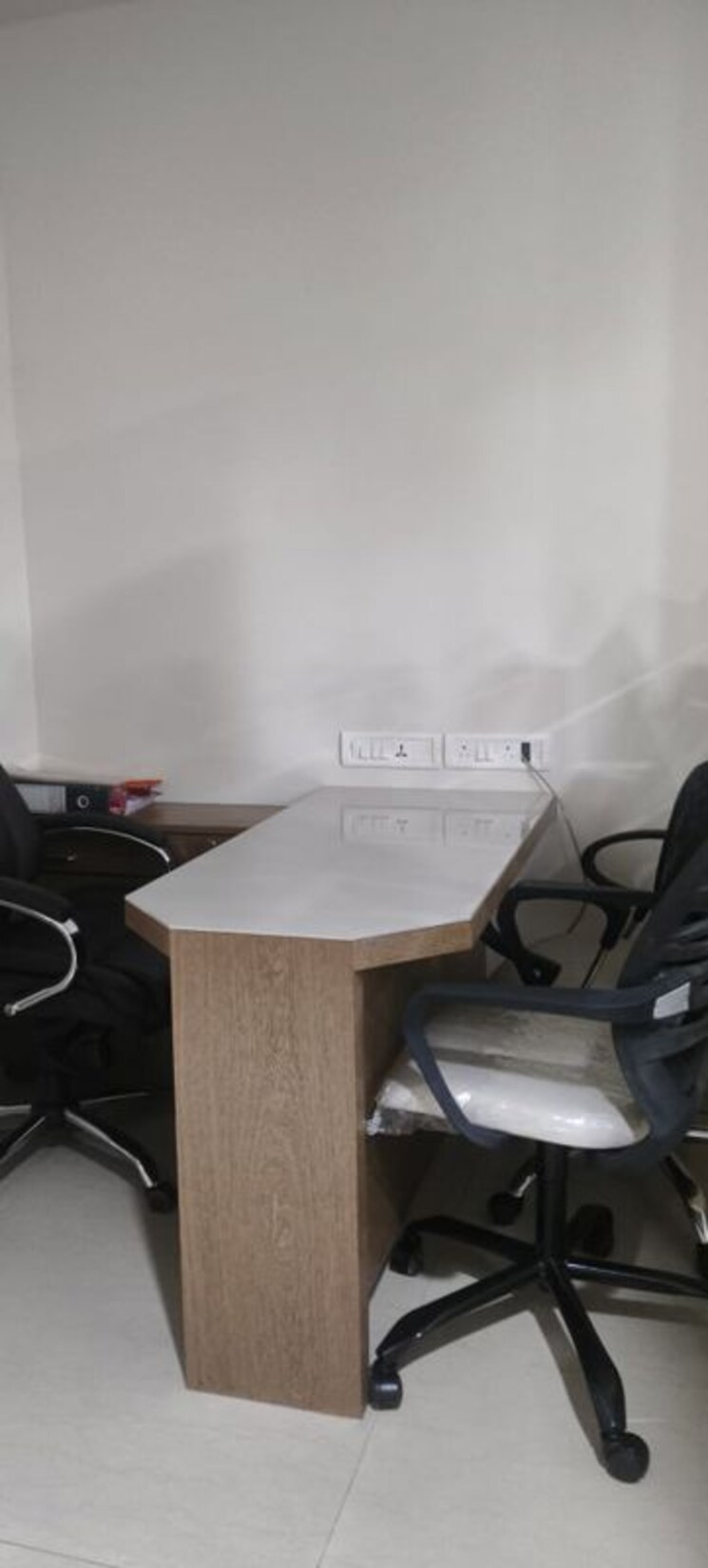 Team Area, k-rahega-palm-springs Commercial Office Space 1300 Sq.Ft. In Malad West Mumbai 9985792