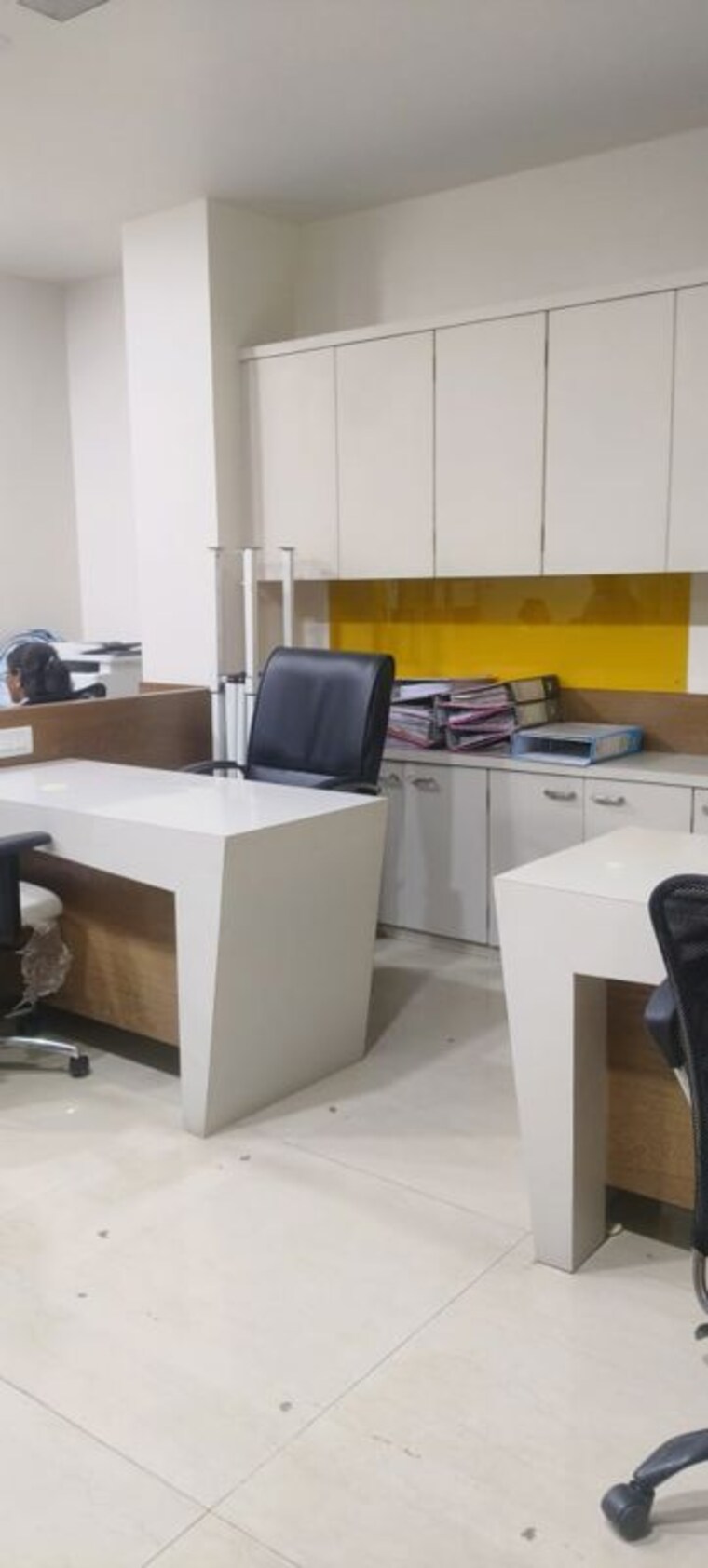 Team Area, k-rahega-palm-springs Commercial Office Space 1300 Sq.Ft. In Malad West Mumbai 9985792