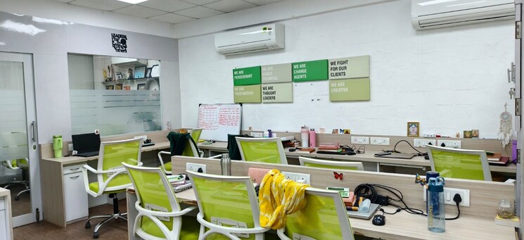 Team Area, kane-plaza Commercial Office Space 915 Sq.Ft. In Malad West Mumbai 9985850