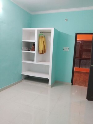 Furnished Amenities in 3 BHK Apartment at Gulmohar Apartments Hazratganj, Hazratganj – for Rent