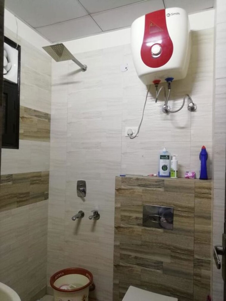 Bathroom, kamras-apartment 2 Bedroom 1050 Sq.Ft. Builder Floor In Indrapuram Ghaziabad 9985916