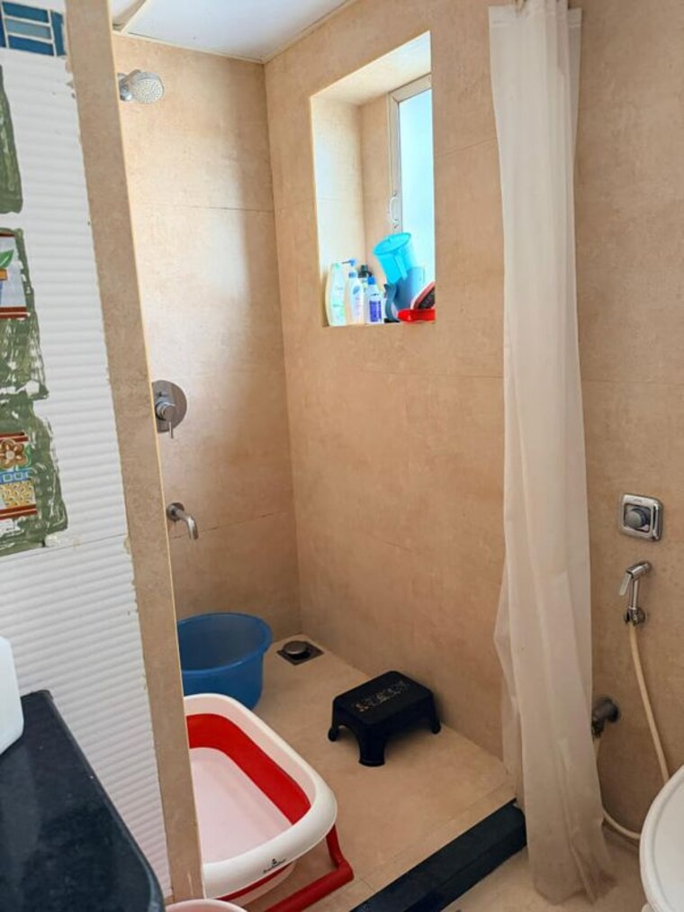 Bathroom, amber-croft-enex-apartment 3 Bedroom 1400 Sq.Ft. Apartment In Pali Hill Mumbai 9985912