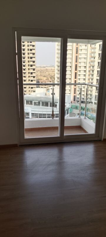 Room in 3 BHK Apartment at Mihan – for Sale