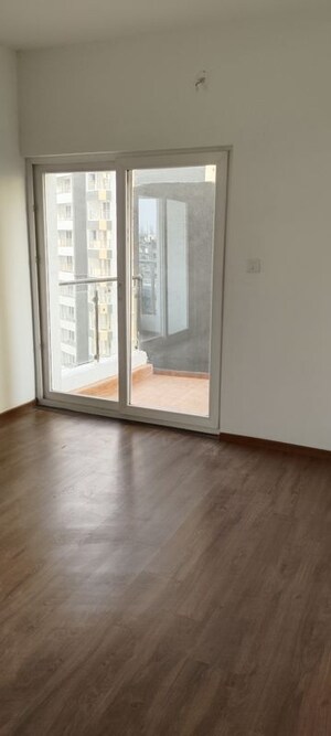 Room in 3 BHK Apartment at Mihan – for Sale