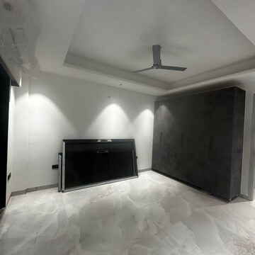 Bedroom in 2 BHK Builder Floor at Sector 57 – for Rent