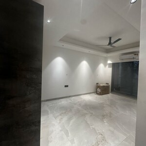 Room in 2 BHK Builder Floor at Sector 57 – for Rent