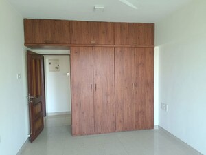 Room in 2 BHK Apartment at Serenity Heights, Malad West – for Rent