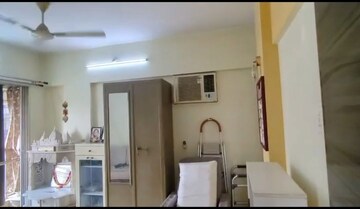 Room in 2 BHK Apartment at Kabra Mangal Kripa, Goregaon West – for Rent
