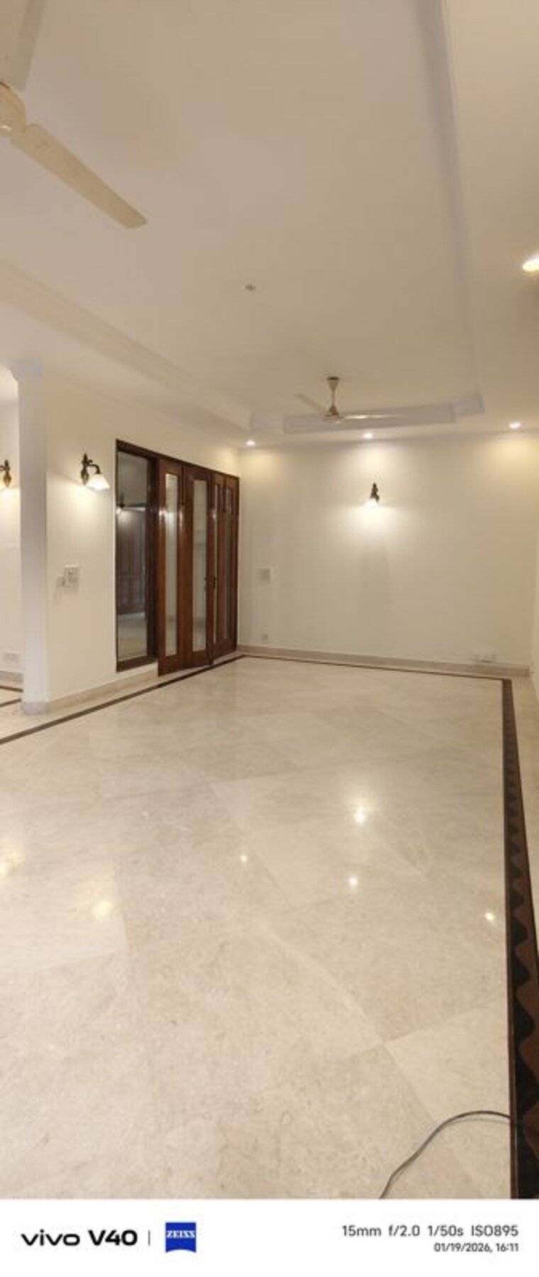 Room, defence colony 3 Bedroom 325 Sq.Yd. Builder Floor In Defence Colony Delhi 9985990