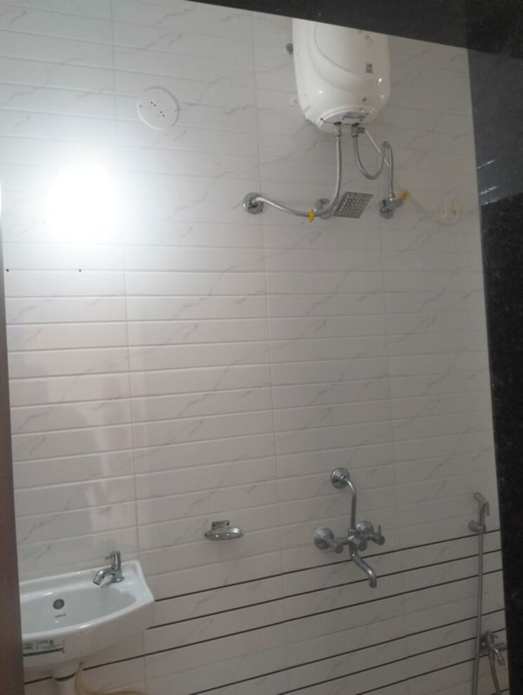 Bathroom, ag-imperial-towers 2 Bedroom 1000 Sq.Ft. Apartment In Kondhwa Pune 9986011