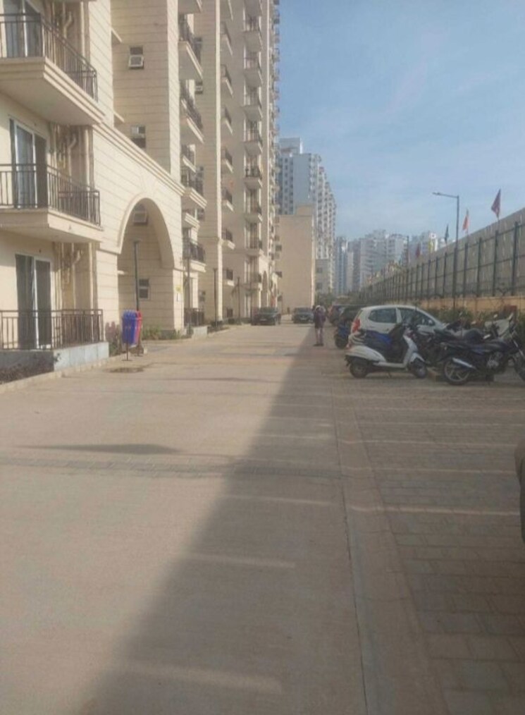  Parking, adani-aangan 2 Bedroom 657 Sq.Ft. Apartment In Sector 89a Gurgaon 9986014