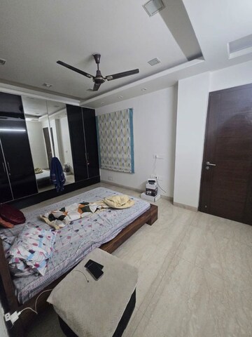 Bedroom in 3 BHK Builder Floor at Safdarjung Enclave – for Rent