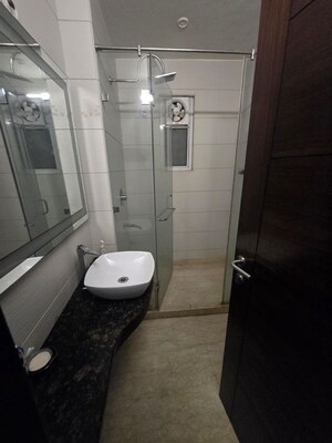 Bathroom in 3 BHK Builder Floor at Safdarjung Enclave – for Rent