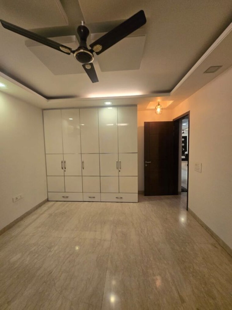 Room, safdarjung enclave 3 Bedroom 200 Sq.Yd. Builder Floor In Safdarjung Enclave Delhi 9986040