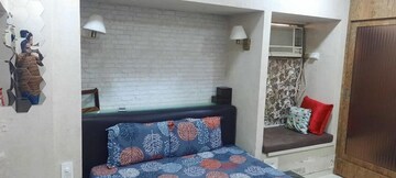 Bedroom in 3 BHK Apartment at Bandra West – for Rent