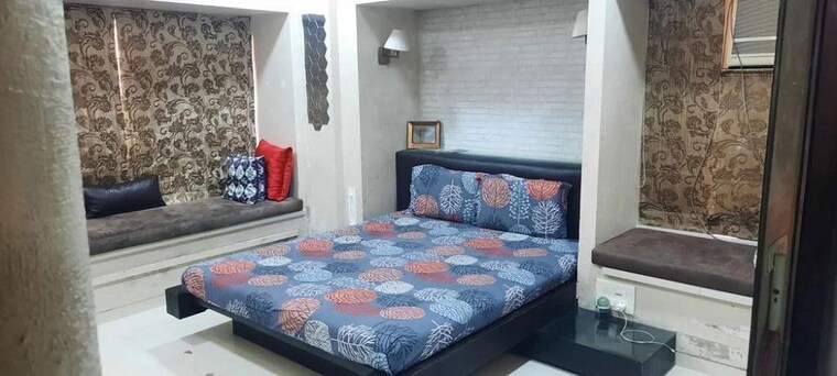 Bedroom, bandra west 3 Bedroom 1100 Sq.Ft. Apartment In Bandra West Mumbai 9986013